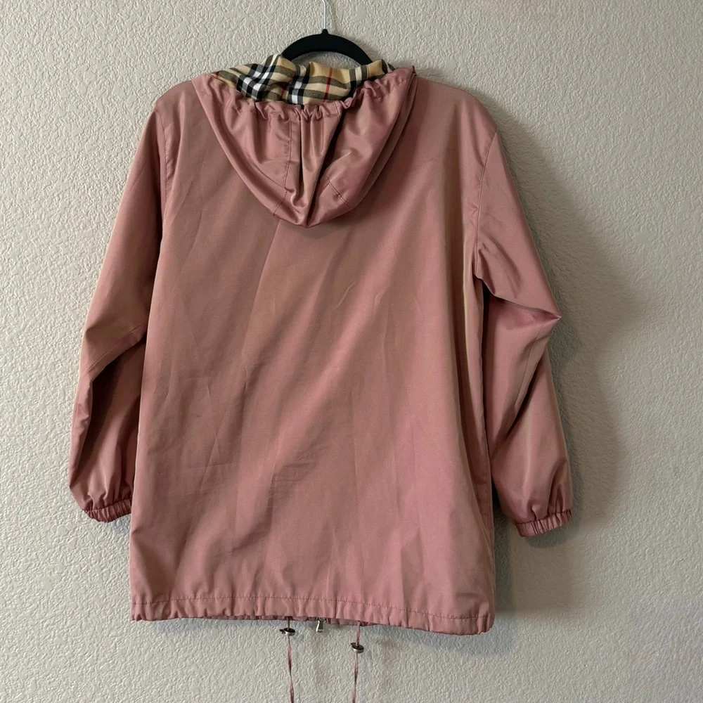 Burberry Pink Hooded Jacket with Signature Check Lining - Picture 5 of 9